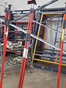 lot 366 image: Lot of (2) Zipwall 20 76 Prop Rods