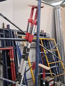 lot 372 image: Lot of (2) Zipwall 82 Prop Rods