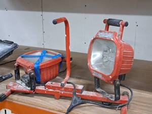 lot 383 image: Husky Dual Head Shop Work Light with Stand