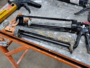 lot 397 image: Lot of (2) Sealant Guns for 14x2-12D Tubes