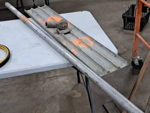 lot 441 image: Concrete Float Head with 6 Handle