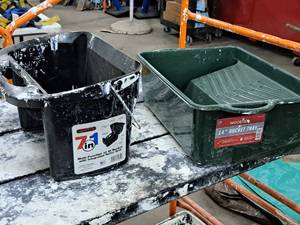 lot 454 image: Lot of (2) Paint BucketsTray