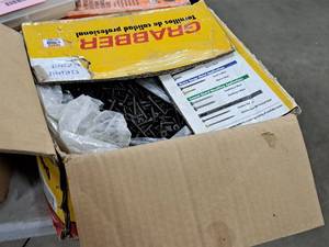 lot 486 image: Lot of (1 Box) Drywall Laminating Screws 10x1-12