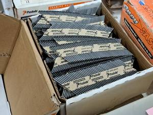 lot 487 image: Lot of (1 Box) Paslode RounDrive 2-38 30 Degree Nails