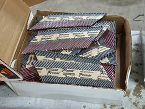 lot 489 image: Lot of (1 Box) Paslode 3-14 30 Degree Framing Nails