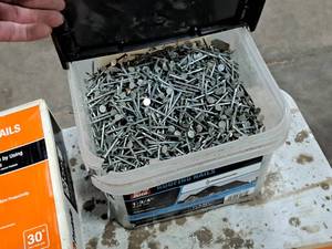 lot 491 image: Lot of (1 Bucket) Grip Rite 1-34 Roofing Nails