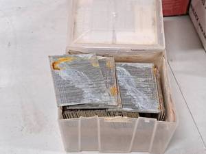 lot 500 image: Lot of (1 Tub) Grip Rite 16-GA 2-12 Finish Nails