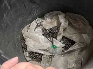 lot 507 image: Lot of (1 Bucket) 1-14 Drywall Screws