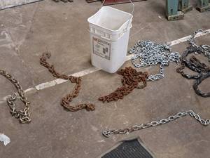 lot 639 image: Lot of (1 Bucket) Assorted Chains, Various Sizes and Lengths