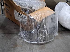 lot 664 image: Lot of (19) Face Shields
