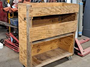 lot 666 image: Rolling Wooden Rack