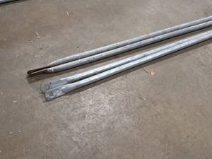 lot 770 image: Lot of (2) 82-12 Scaffolding Cross Support