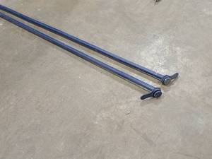 lot 776 image: Lot of (2) 511 Scaffolding Parts