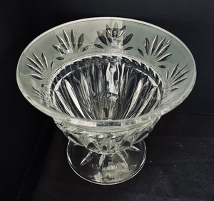 Cristal dargues of France Footed Dish