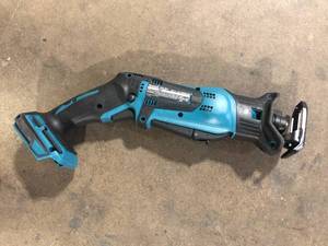 Makita 18V LXT Lithium-Ion Cordless Variable Speed Lightweight Compact Reciprocating Saw with Built-in LED (Tool-Only)  Customer Returns See Pictures