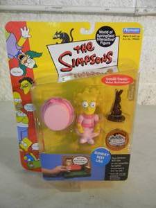 The Simpsons World of Springfield Interactive Figure - SUNDAY BEST LISA - PLAYMATES - IN BOX - GREAT PIECE - SEE PICTURES