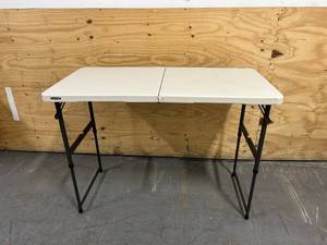 LIFETIME 4 x 2 Compact Folding Table