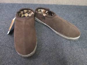 NWT Size 12 Chocolate Mens Slipper...