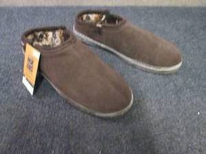 NWT Size 12 Chocolate Mens Slipper...