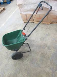 Scots Basic Lawn Spreader...