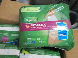 Case of 76- Depend Fit-Flex Underwe...
