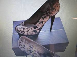 NIB Bonnibel Faux Snakeskin Stilett...