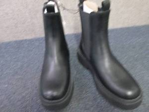 Size 6 A New Day Short Boots...