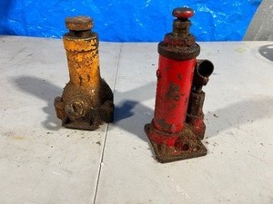 Two Bottle jacks