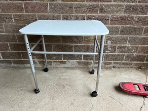 Rolling Adjustable Task Table