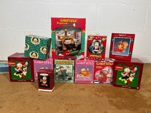 12 Holiday Garfield Figurines