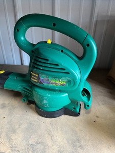 lot 59 image: Electric Blower