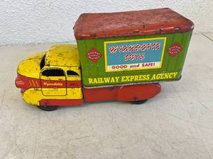lot 2 image: Wyandotte Railway Express Agency Pressed Steel Truck - Wyandotte Toys