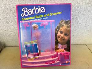 lot 15 image: NIB Barbie Glamour Bath & Shower