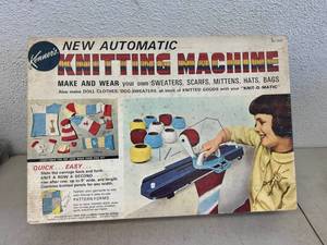 lot 16 image: Kenners New Automatic Knitting Machine