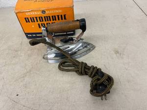 lot 39 image: General Electric Automatic Iron in Box