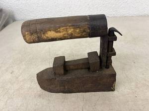 lot 42 image: Unique Antique Iron