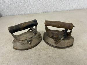 lot 43 image: Pair of Antique Sad Irons