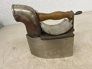 lot 48 image: Coal Iron
