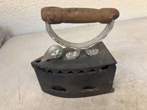 lot 50 image: Antique Charcoal Iron with Flip Top