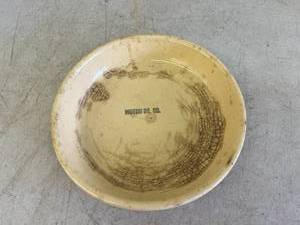 lot 64 image: Mutch Oil Co Pottery Bowl