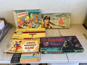 lot 70 image: Vintage Board Games