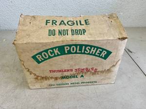 lot 74 image: Rock Polisher