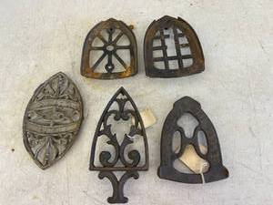 lot 96 image: Iron Trivits
