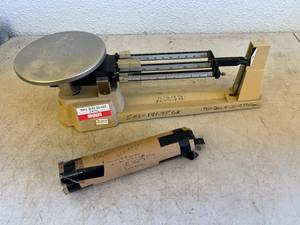 lot 99 image: Triple Beam Balance Scale