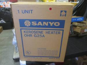 lot 2 image: (F-2) Sanyo Kerosene Heater OHR G25A In Box - Looks Lke New Old Stock