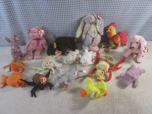 lot 14 image: (EW3) Assorted Beanie Babies...