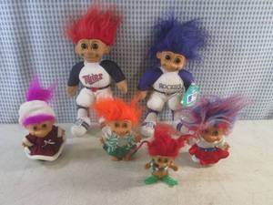 lot 15 image: (CS) Troll Dolls...