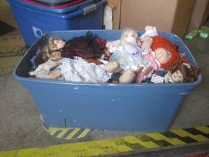 lot 17 image: (G-1) Large Tote Full of Asorted Dolls Including Cabbage Patch, Porcelain with Stands Etc