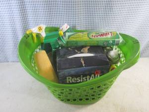 lot 30 image: (BR1) Basket of Cleaners Etc...