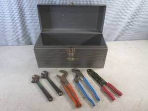 lot 105 image: (EW3) Craftsman Metal 16 Tool Box with Misc Hand Tools
